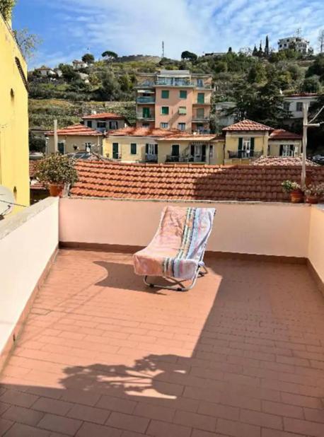 Cheerful Room, Sharing Kitchen In A Cosy Family Art House, Ideal For One Person Or Couple Sanremo Exterior photo