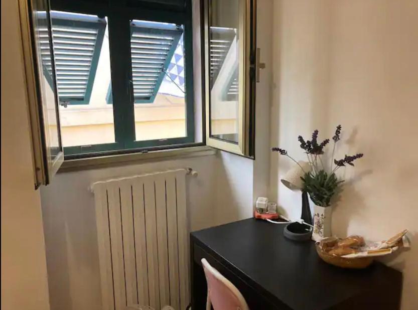 Cheerful Room, Sharing Kitchen In A Cosy Family Art House, Ideal For One Person Or Couple Sanremo Exterior photo